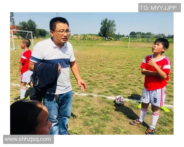 足球李毅的传奇人生与赛场背后的故事揭秘